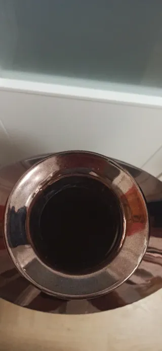 Jarrón grande y alto cerámica marrón brillante