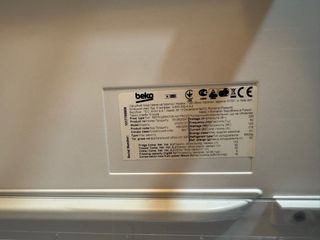 Frigorífico Beko CN232121 320L