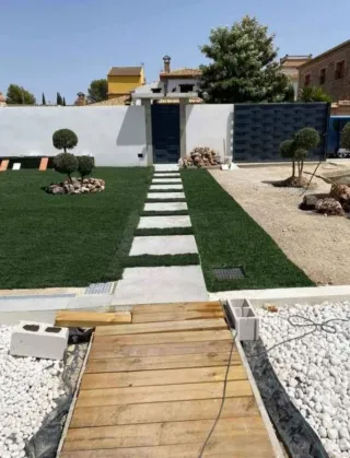 CÉSPED ARTIFICIAL DÉ CAMPOS DÉ FUTBOL RECICLADOS