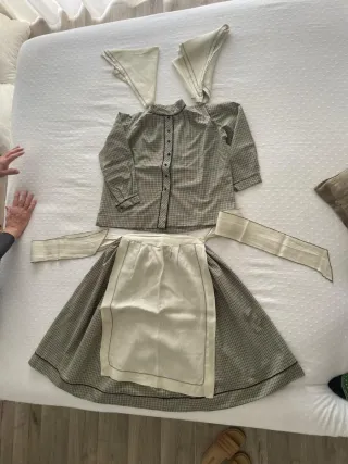 Traje baserritarra hecho a mano