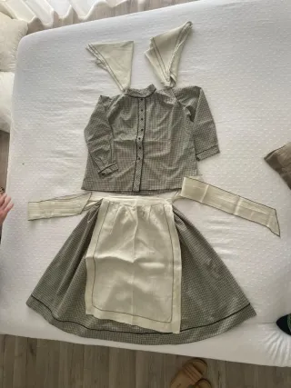 Traje baserritarra hecho a mano