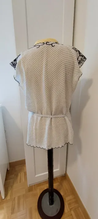 Blusa bordada vintage