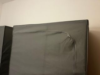 Dos armarios de tela grises