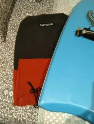 Tabla Bodyboard Aña Gram color azul con funda