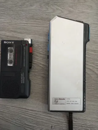 Registratore Philips e Sony Microcassette