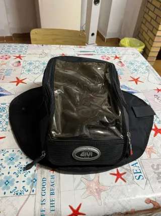 Bolsa depósito Givi imantada nueva