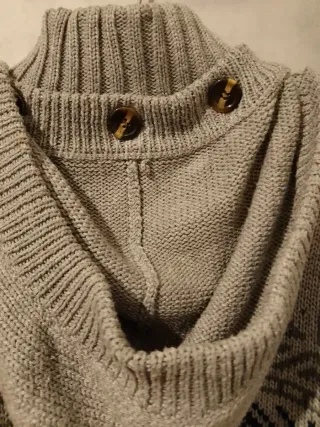 Cardigan uomo con cappuccio e alamari