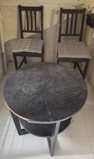 Conjunto mesa redonda y 2 sillas