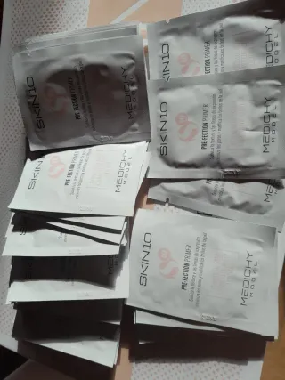 50 unidades Primer Skin 10 sobres maquillaje