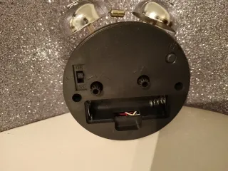 Sveglia vintage a carica manuale