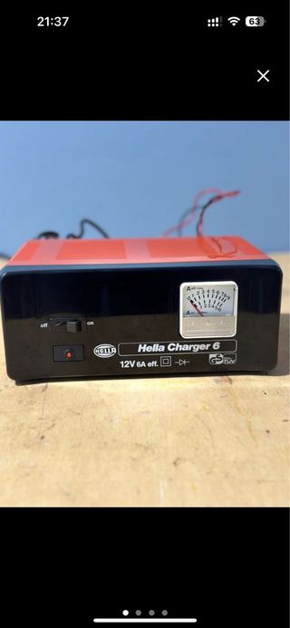 Cargador Batería Coche HELLA Charger 6