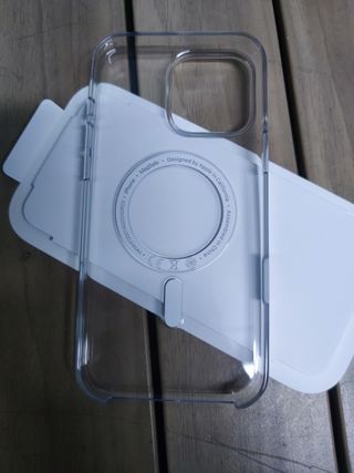 Funda transparente con MagSafe para el iPhone 16 Pro Max