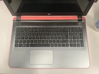 HP Pavilion 15-ab106ns Portátil Roto