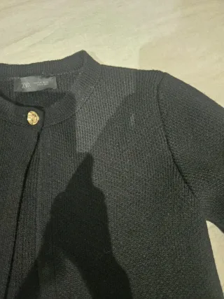 Chaqueta Zara negra con flecos