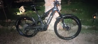 Bici Eléctrica Canyon Spectral 8 Carbono