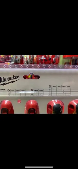 Juego destornilladores Milwaukee