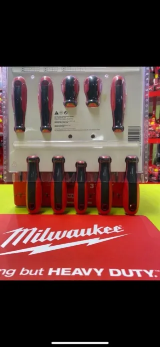 Juego destornilladores Milwaukee