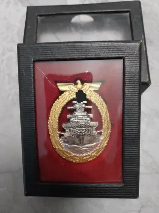 Replica spilla militare nave da guerra