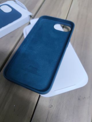 Funda de silicona para el iPhone 16e - Verde lago