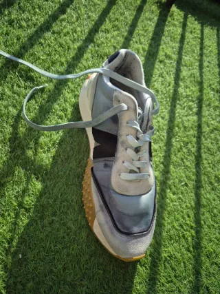 Zapatillas lacoste  grises y beig