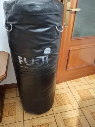 Saco de boxeo FUJI,30kg,1m,piel