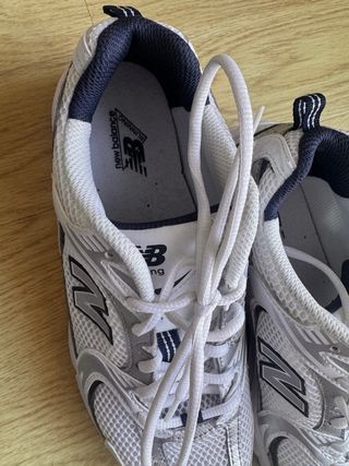 Zapatillas New Balance 530 Gris y Blanco