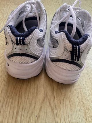 Zapatillas New Balance 530 Gris y Blanco