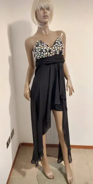 Abito senza spalline con strass