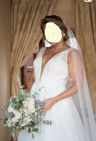 Vestido Novia Pronovias T.42 + Velo Catedral