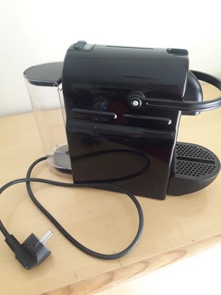 Cafetera Nespresso DeLonghi Negra