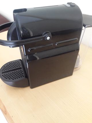 Cafetera Nespresso DeLonghi Negra