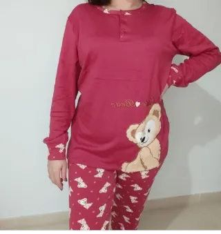 Pijama de osito color burdeos talla S de algodón