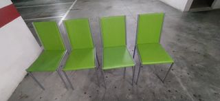 Mesa vidrio templado verde y 4 sillas