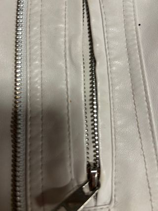 Cazadora cuero blanca