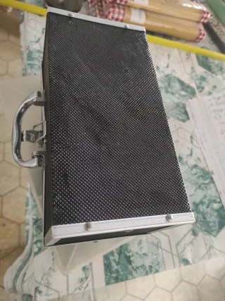 Maletín maquillaje negro y plateado