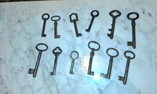 Lote de llaves antiguas