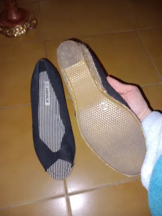 Zapatos cuña negra y gris