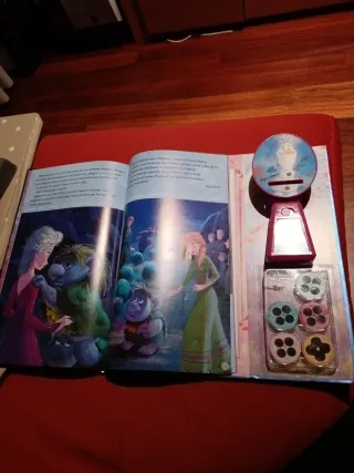 Frozen 2. Cine en casa: Cuento y proyector