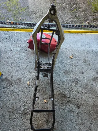 Chasis y depósito Aprilia RS 50