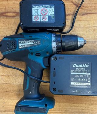Taladro Makita 18V DF457D + Batería + Cargador