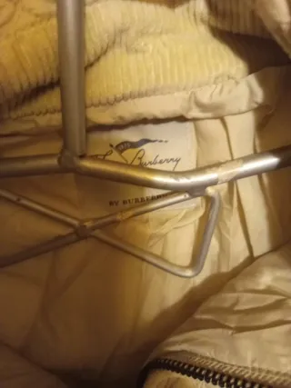 Chaqueta Burberry Beige Acolchada