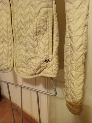 Chaqueta Burberry Beige Acolchada