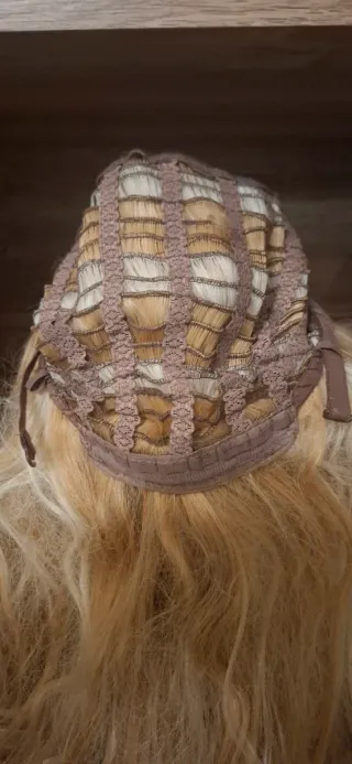 Peluca larga rubia ondulada