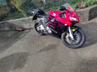 Honda CBR600RR pc37 2005