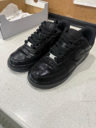 Caja Nike Air Force 1 Gris/Blanco