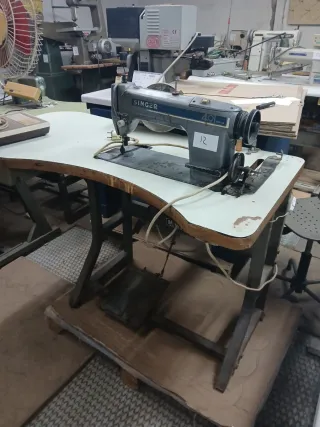 Máquina de coser Singer 491