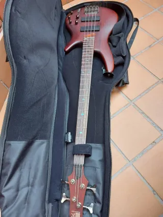 Bajo Eléctrico 4 Cuerdas+Funda+Pie+Amplificador