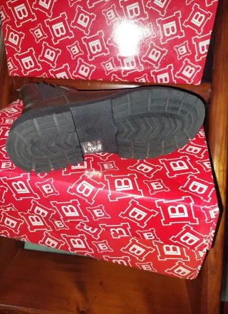 Stivaletto donna pelle marrone basso usato poche v