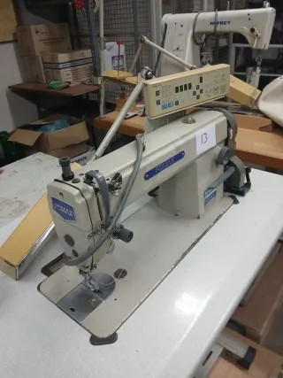 Máquina de coser Fomax