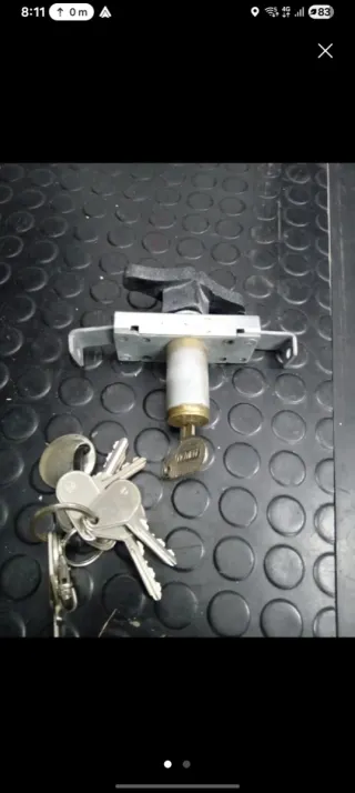 Cerradura Puerta Basculante con Llave